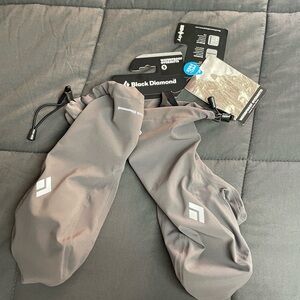 NWT Black Diamond Gray Waterproof Overmitts